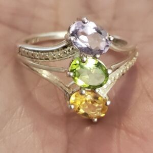 3 stone gemstone ring